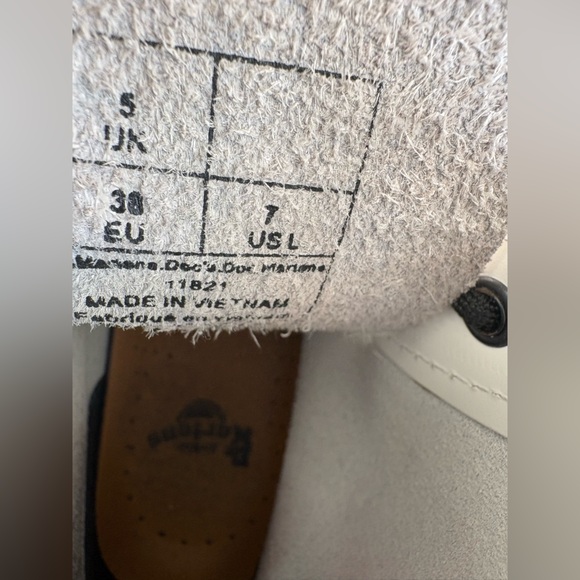 Dr Martens Women’s size 7/38, USED - Picture 17 of 17